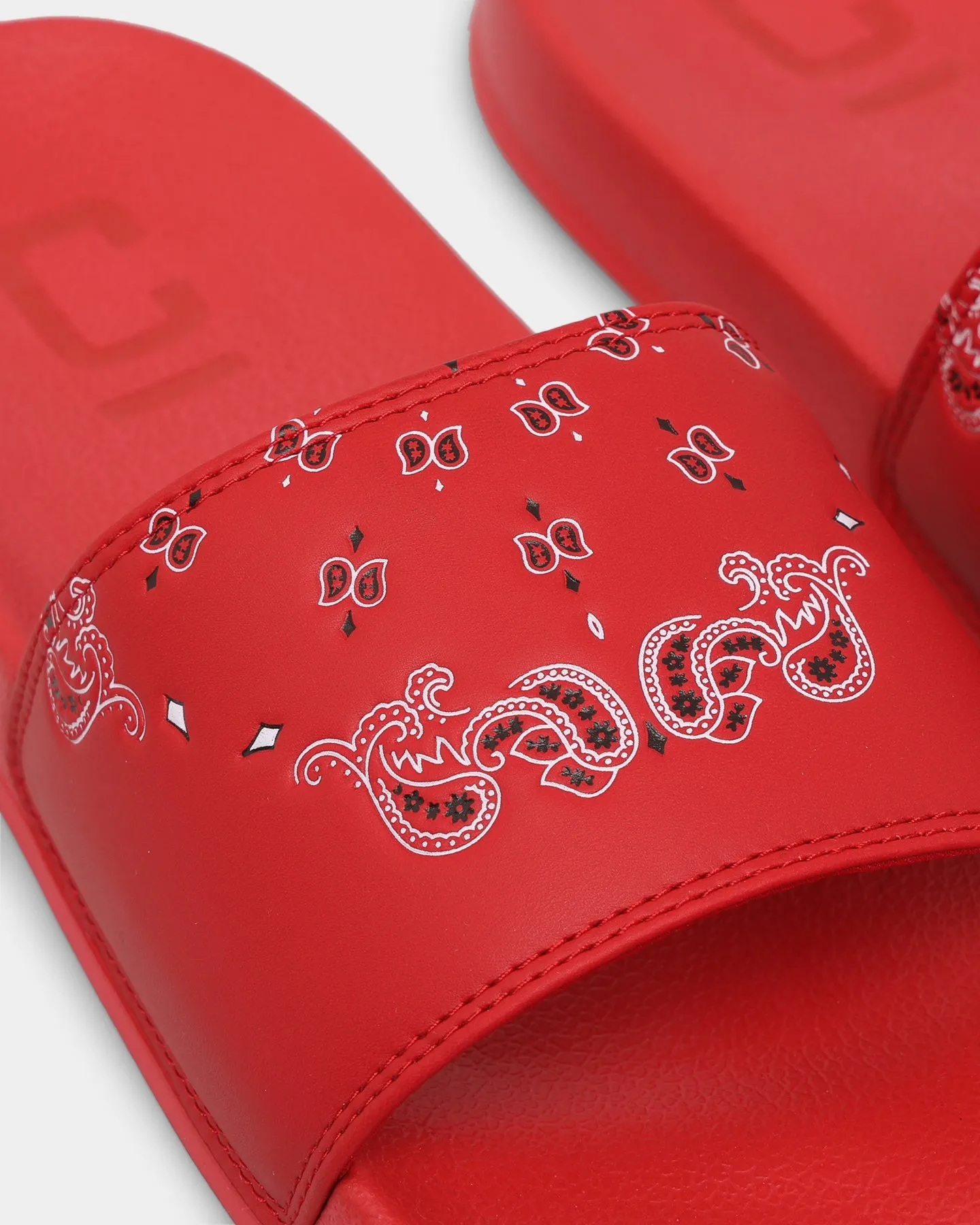 Carré Raphael Slides Red