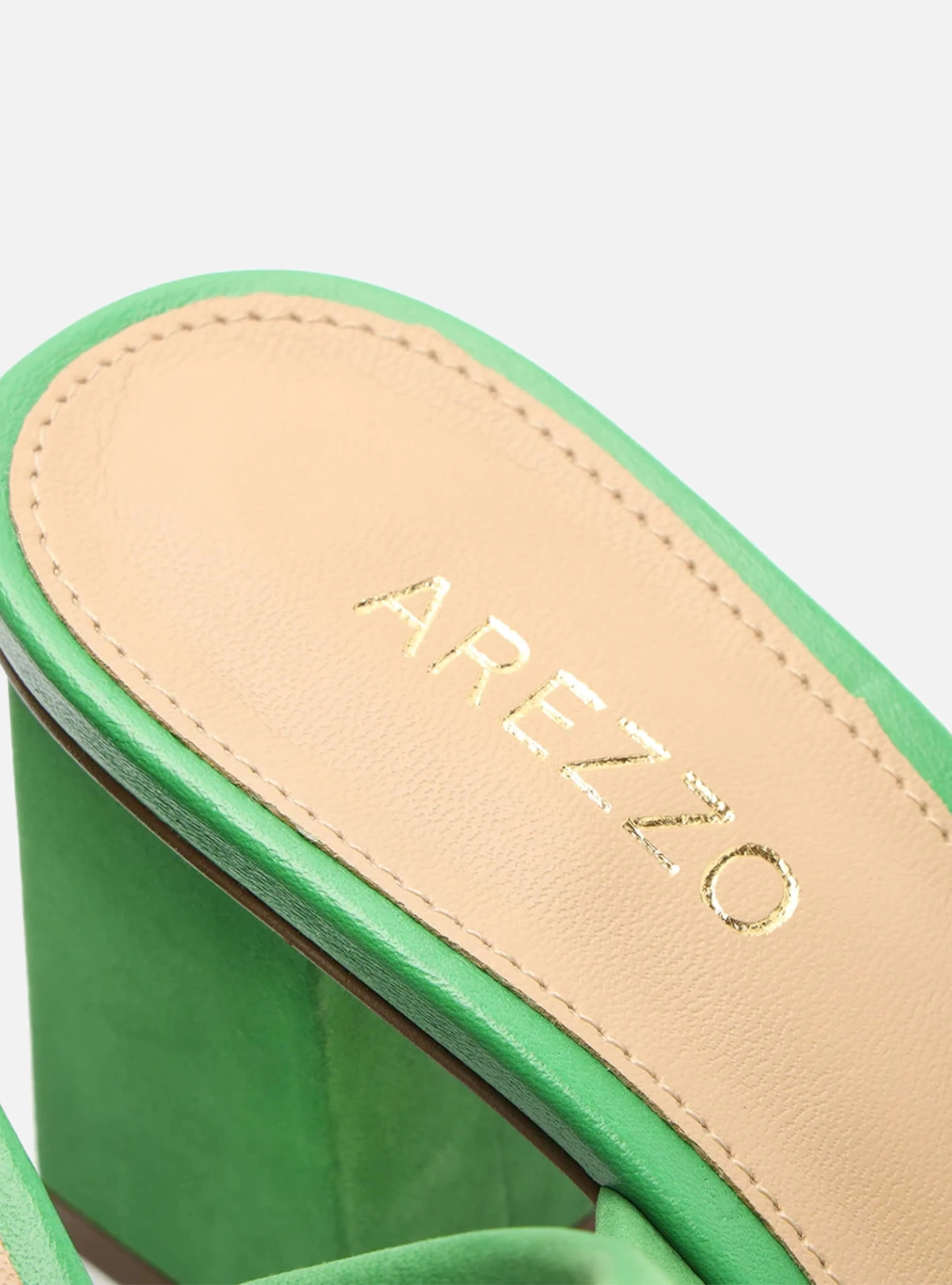 Porcine Nubuck Sandal