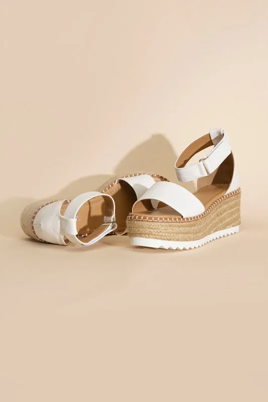 Tuckin Platform Sandal