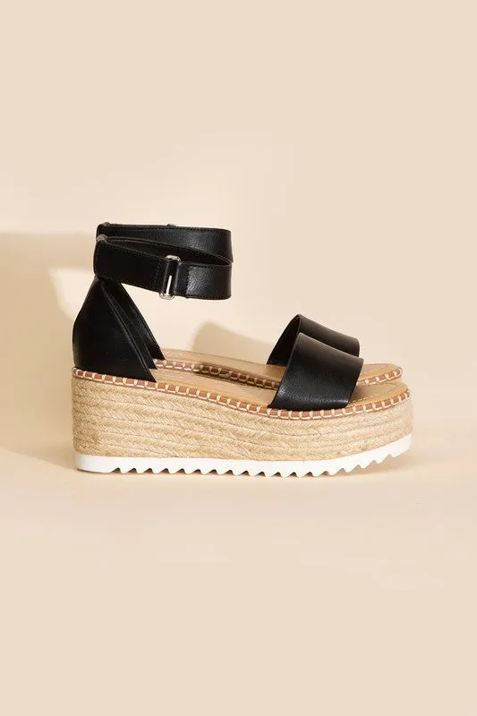 Tuckin Platform Sandal