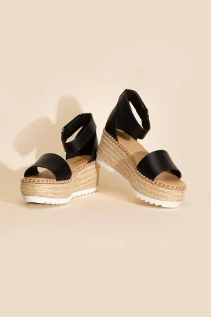 Tuckin Platform Sandal