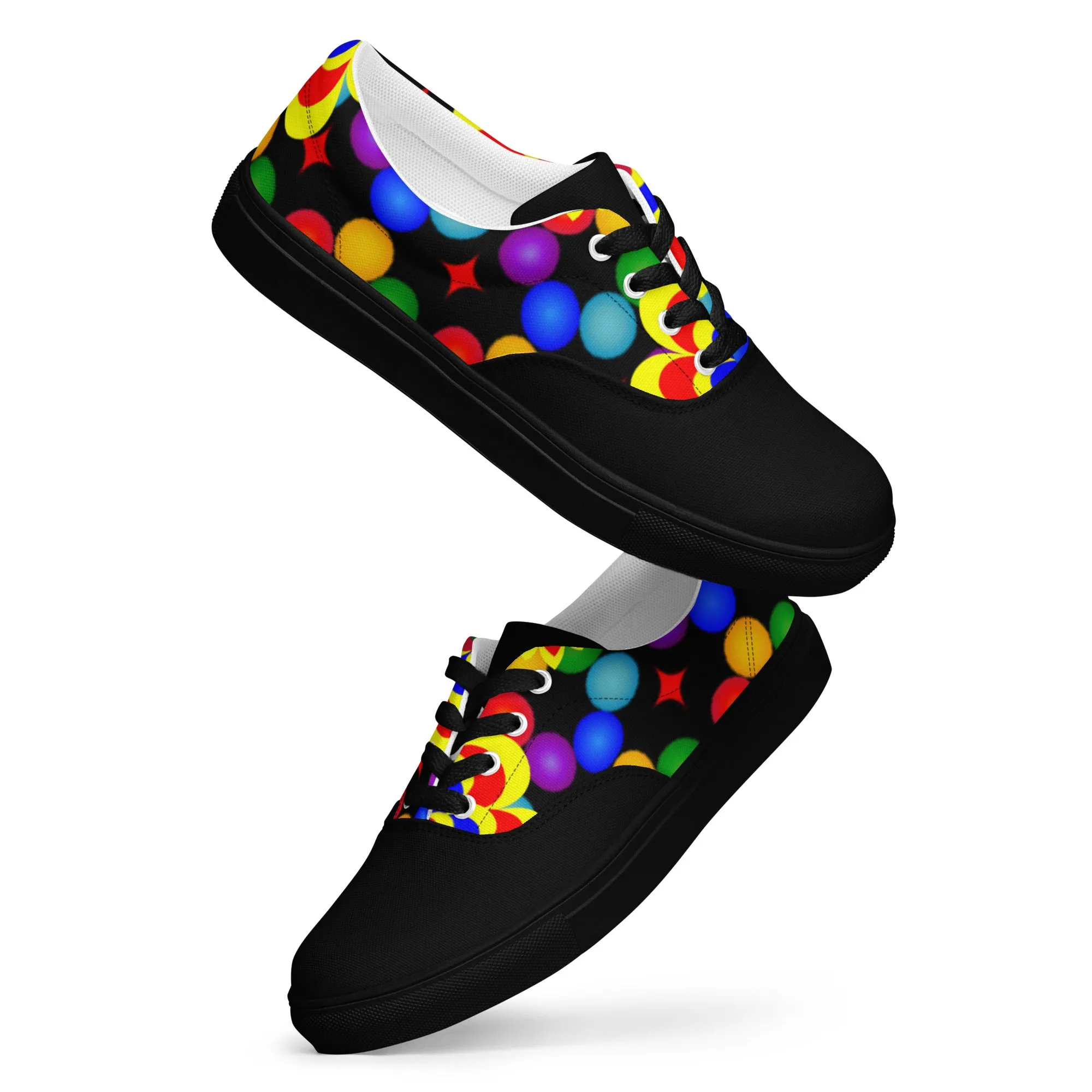 Women’s lace-up canvas shoes